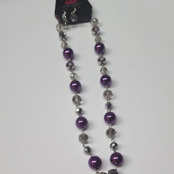 Paparazzi Purple Necklace with Large and Small Beads - Picture 1 of 5